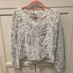 Hollister Blue and White Floral Blouse